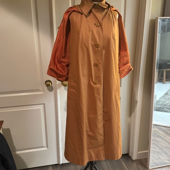The vintage cape coat shoulder detail trending winter 2024 rust color overcoat - Picture 17 of 17
